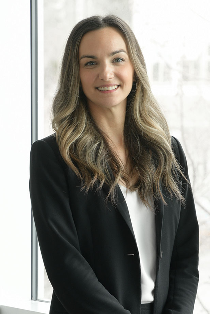 PORTRAIT_investment_portfolio_management_real_estate_REIT_Alitis_private_stocks_bonds_fixed_income_investor_independent_firm_Advisor_financial__Comox_Valley_Vancouver_Island_Victoria_Nanaimo_Alyssa