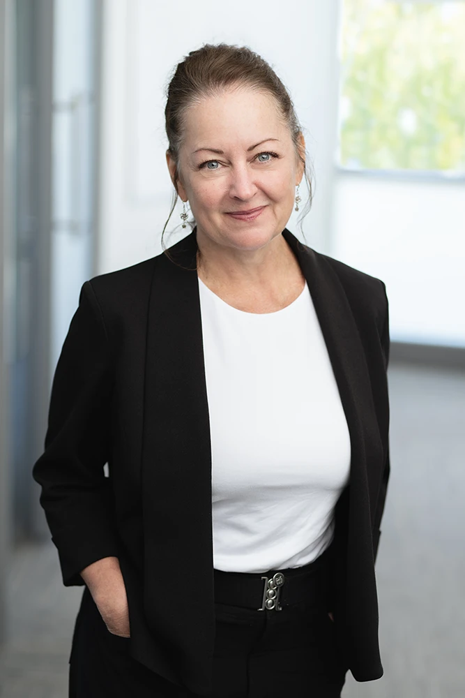 PORTRAIT_investment_portfolio_management_real_estate_REIT_Alitis_private_stocks_bonds_fixed_income_investor_independent_firm_Advisor_financial__Comox_Valley_Vancouver_Island_Victoria_Nanaimo_295