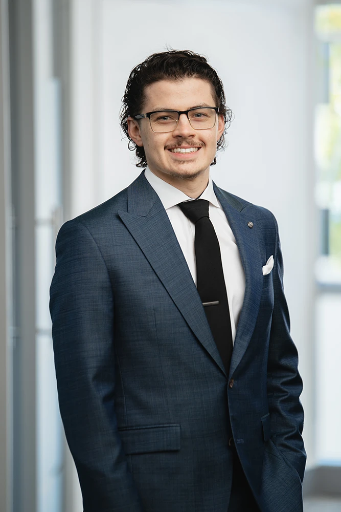 PORTRAIT_investment_portfolio_management_real_estate_REIT_Alitis_private_stocks_bonds_fixed_income_investor_independent_firm_Advisor_financial__Comox_Valley_Vancouver_Island_Victoria_Nanaimo_300